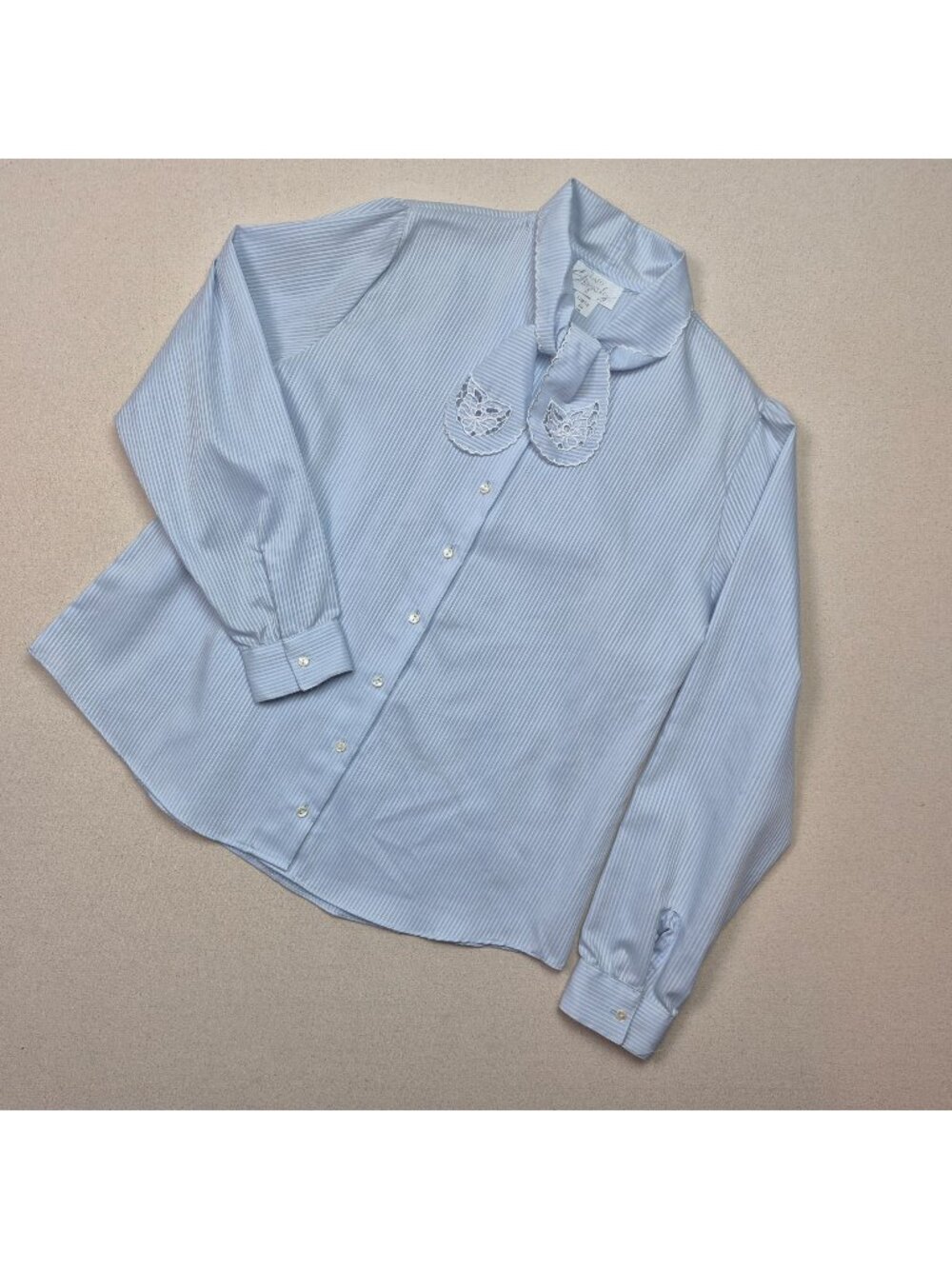 Lady Shapely Long Sleeve Button Up Tie-Neck Blue Striped Blouse Sz L MCM 60s VTG